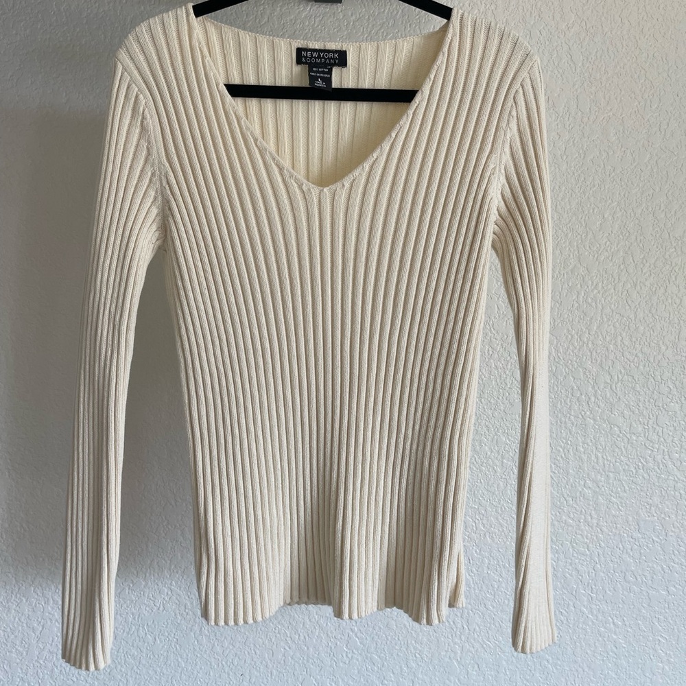 New York & Company Cream V-Neck Sweater Ribbed Knit